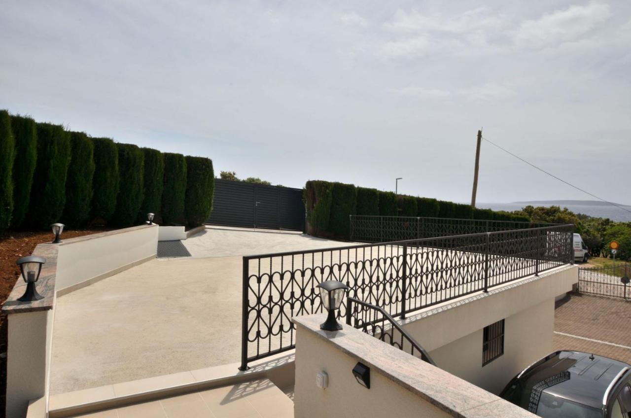 Apartments Villa Sofia Martinscica  Exterior photo